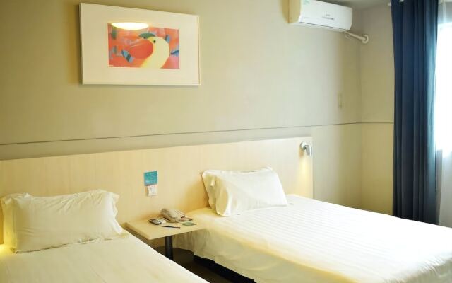 Jinjiang Inn Kunming Chenggong Square Dounan Huahui Hotel