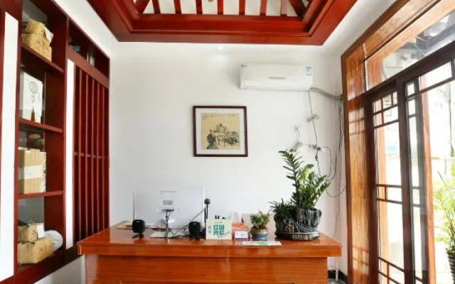 Jiuyang Tea Culture Theme Inn