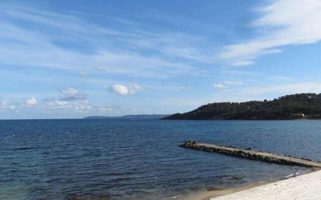 Maison Bormes-les-Mimosas, 1 pièce, 4 personnes - FR-1-610-41