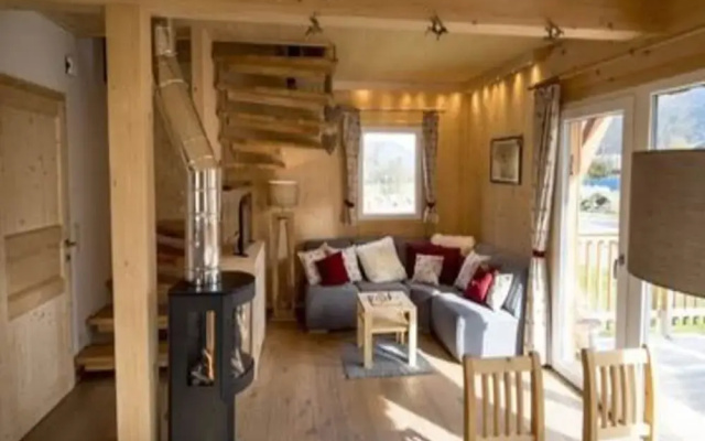 Amazing Chalet With hot tub