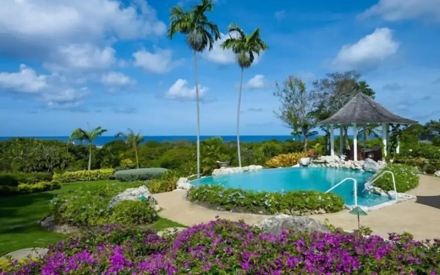 Villa Point of View