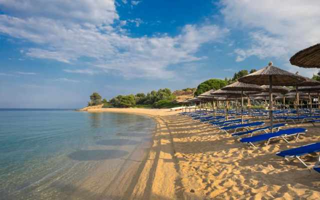 Lagomandra Hotel and Spa