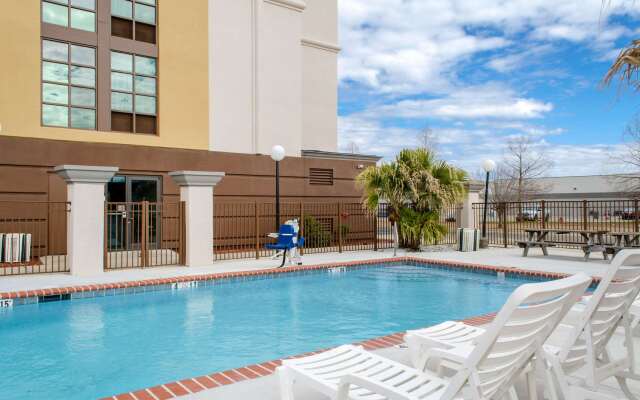 Comfort Inn & Suites Biloxi - D'Iberville