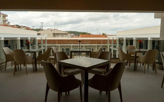 Mirror Hotel