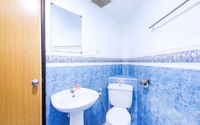 OYO 43963 T-Signature Hotel