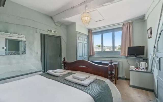 The Ancient Gatehouse Hotel