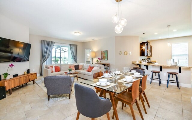 Solterra - 4175 Oaktree Drive