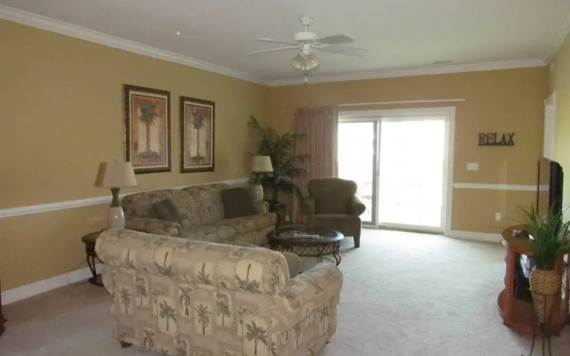 Magnolia Pointe 301 4883 3 Br condo by RedAwning