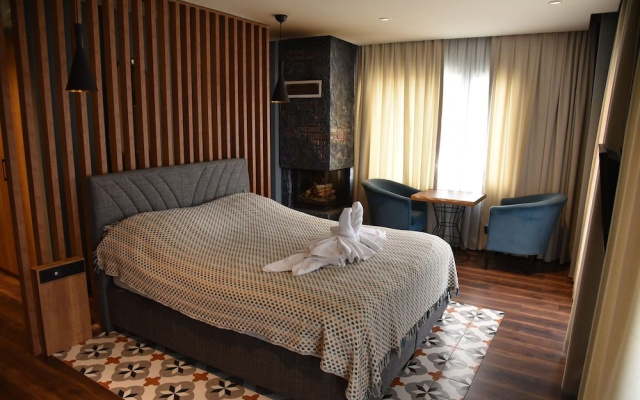 Adess Otel