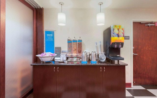 Hampton Inn San Marcos, CA