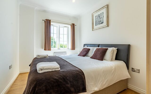 Celador Apartments - Riverside House Serviced Apartments