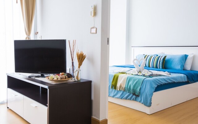 The Seacondo (Room for Holiday)
