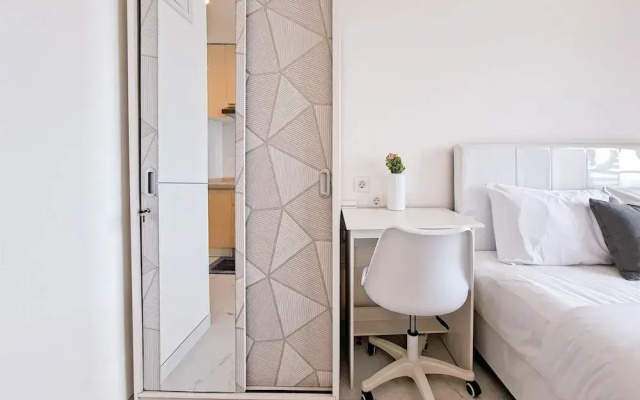 Studio Apartment Near Aeon Mall At Sky House Bsd