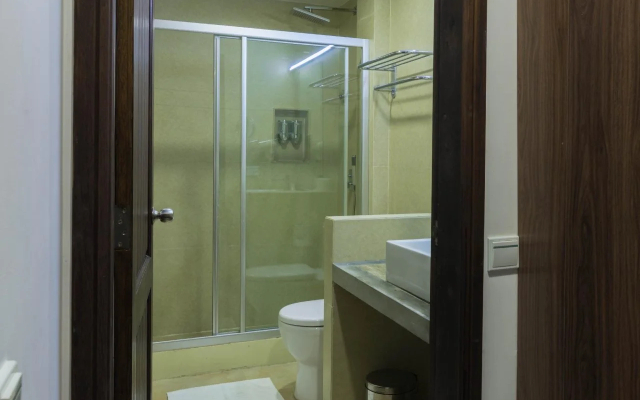Отель Aquzz Inn & Spa