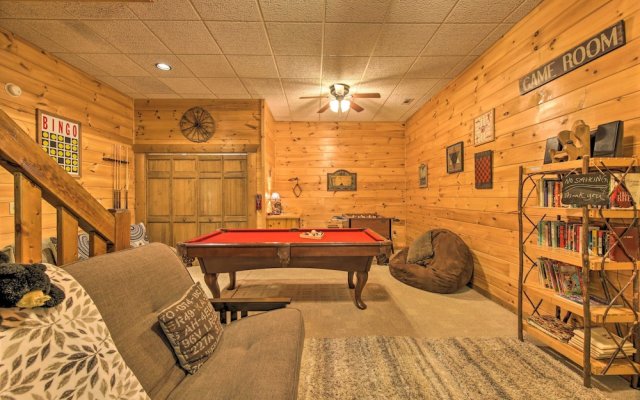 Peaceful Forest Escape w/ Game Room + Hot Tub