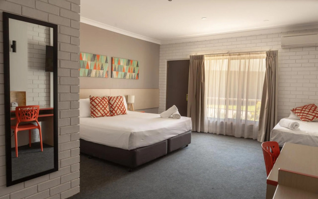 Nightcap at Archer Hotel