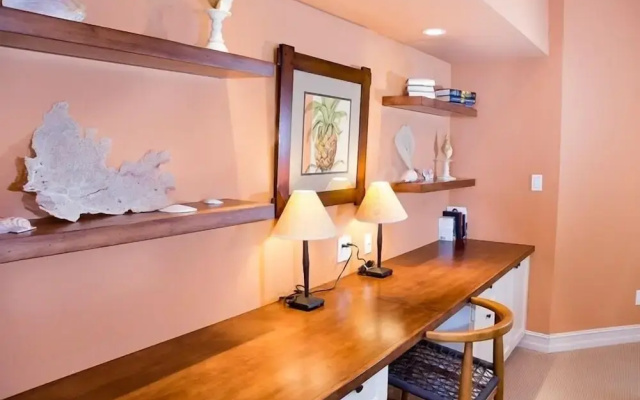 Donax 3 Bedroom Condo by RedAwning