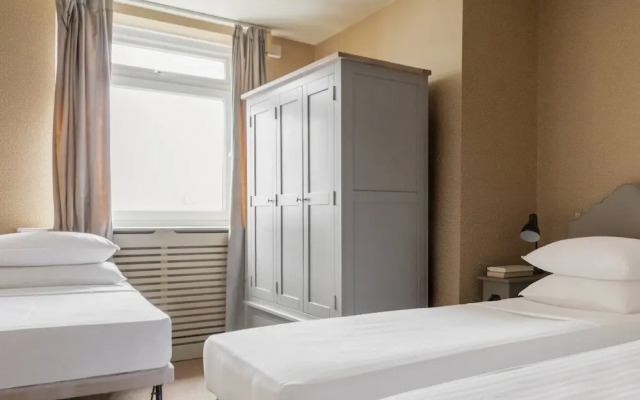 Arundel Gardens by Onefinestay