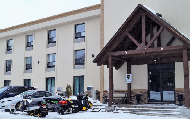 Travelodge Huntsville Ontario
