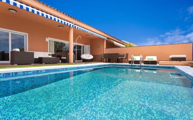 Gorgeous Luxury Villa with Private Pool Playa de la Arena