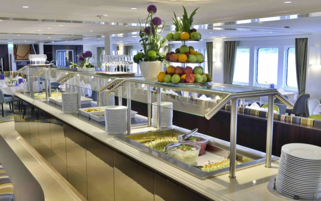Messecruise Business Hotelship Cologne / Koln