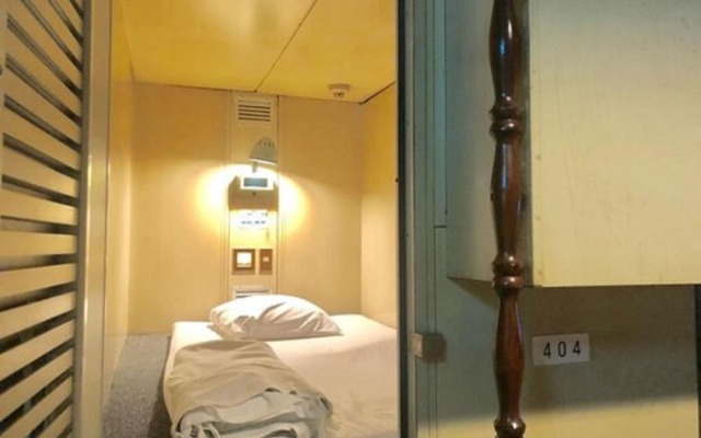 Capsule Hotel Block Room