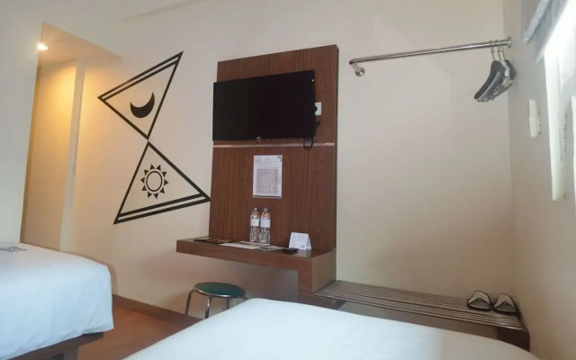 World Hotel