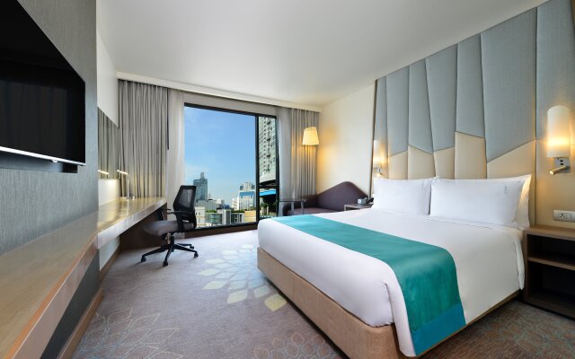 Holiday Inn Express Bangkok Sukhumvit 11 by IHG