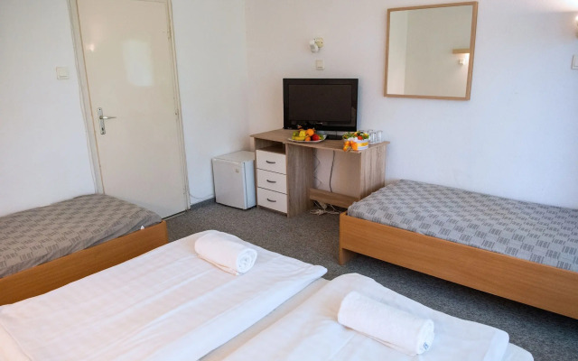 CE Napfény Hotel
