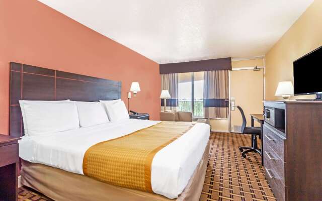 Days Inn by Wyndham Fort Lauderdale-Oakland Park Airport N