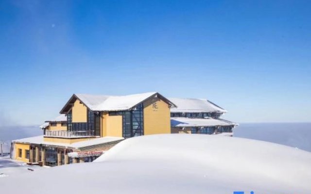 Vanke Songhuahu Bailu Ice & Snow Villa