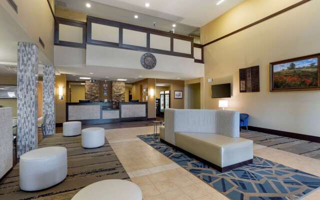 Best Western Plus University Park Inn & Suites