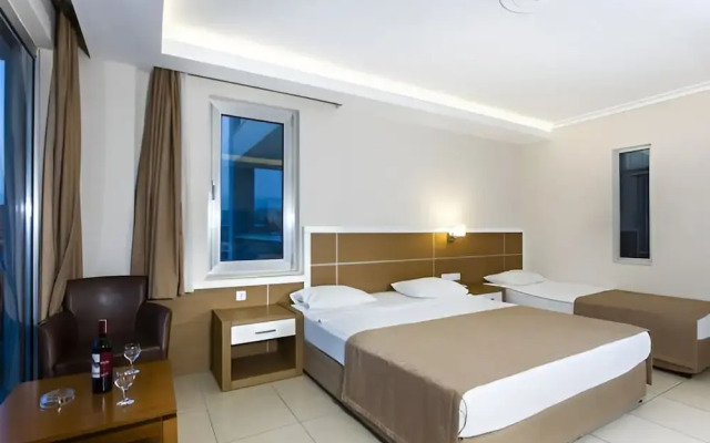 Отель Venessa Beach 