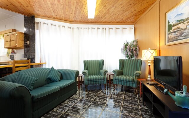 Gariep Dam SunRose Group of Guest Houses