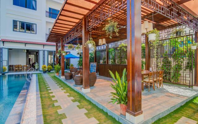 White Lotus Hotel