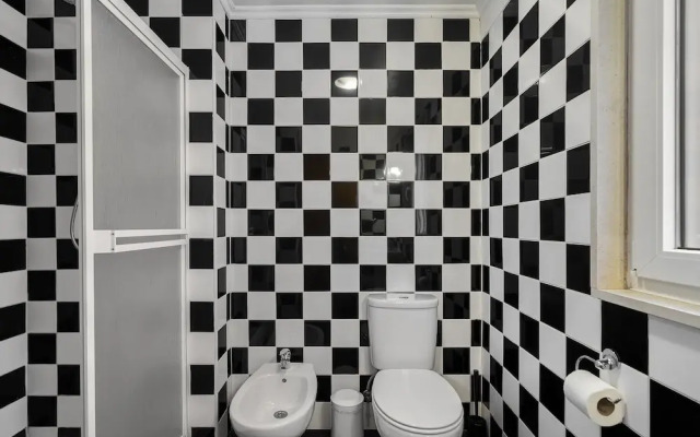 Downtown 1-Br Great For Mid-Term Rentals