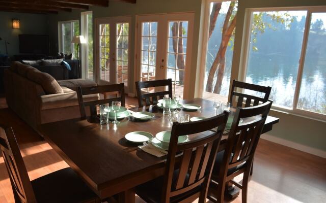 Pirates Cove Beach House