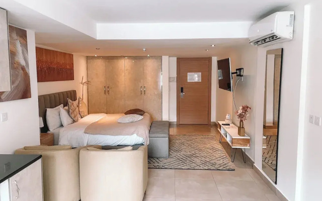 Sky Suites Airport