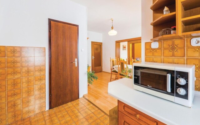 Awesome Home in Pobri With Wifi and 3 Bedrooms