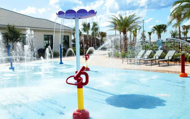 Relax Near Disney 4BR Home With Pool