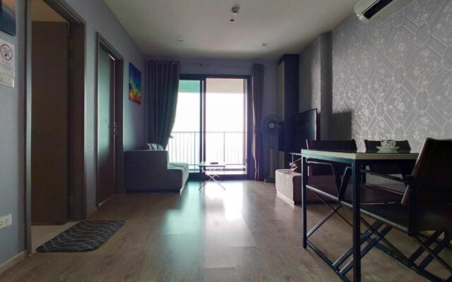 Pattaya Beach Sea View Rooftop Pool Resort