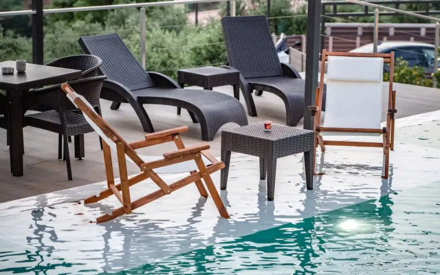 Serenity Suites Sea View 2