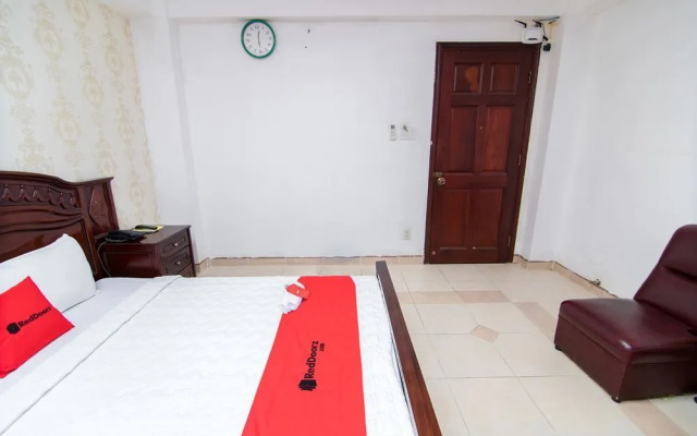 RedDoorz near 23rd September Park