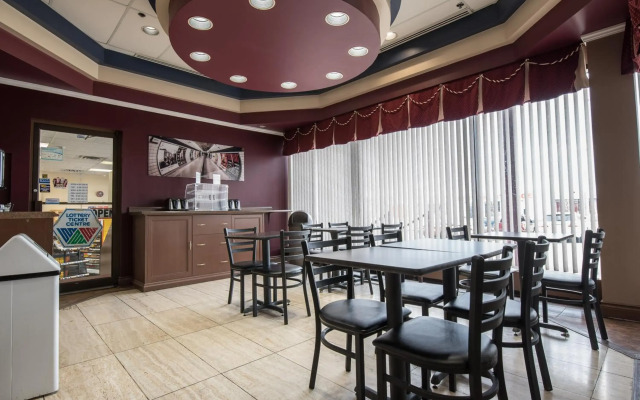 Argyll Plaza Hotel