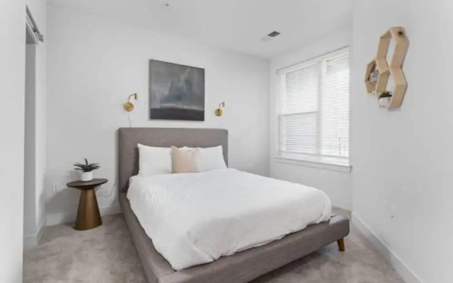 CozySuites at East Washington