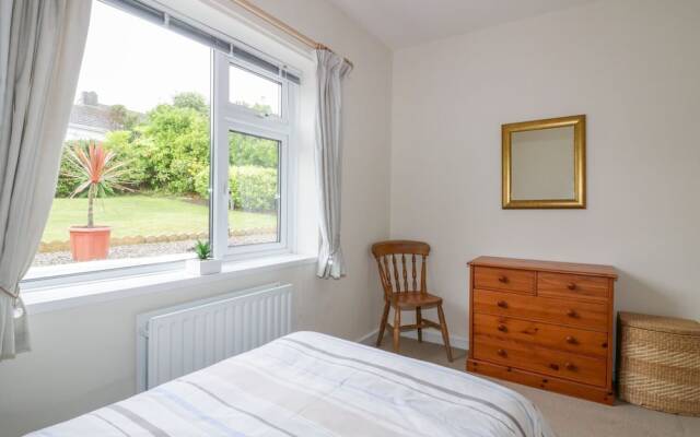 17 Greenbank Crescent