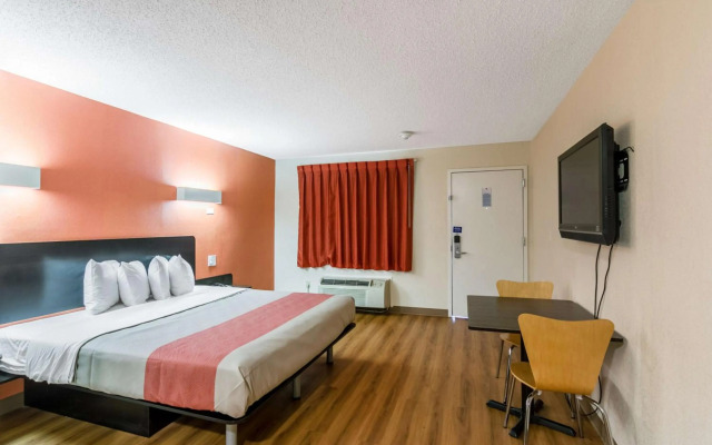 Motel 6 New Brunswick