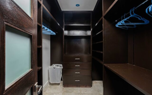 Walefield by Avantstay Mid-wilshire Home + Pool