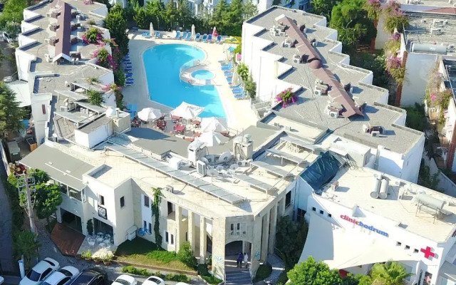 Serpina Hotel - Adults Only
