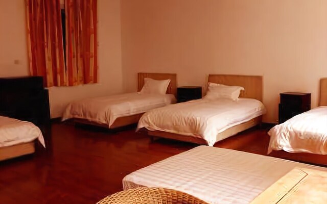 Luzhi Shuixiang Young Courtyard Homestay